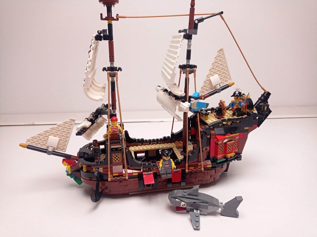 Lego Creator 31109 – Kalózhajó (Használt készlet) – Mindörökké Játék ...